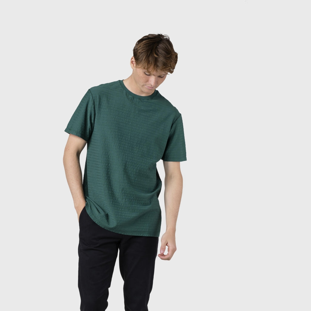LAUGE tee