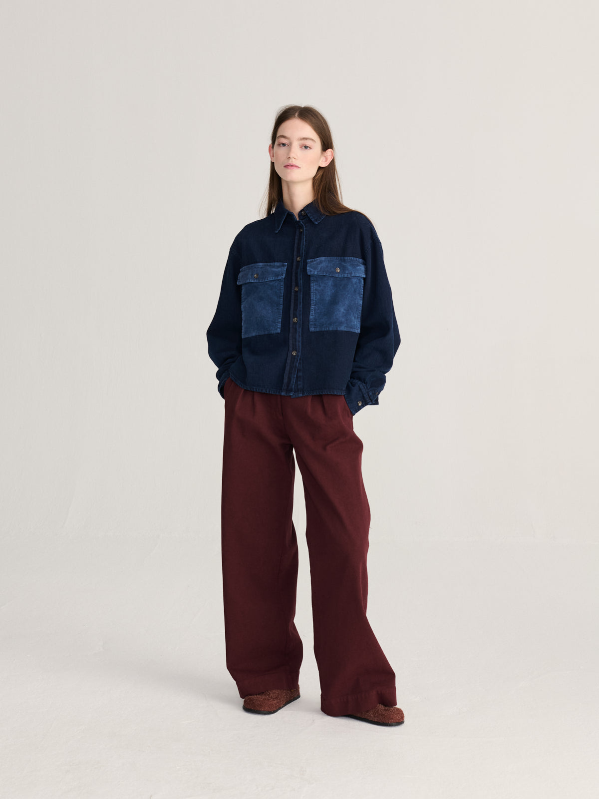 Big corduroy pockets light denim shirt