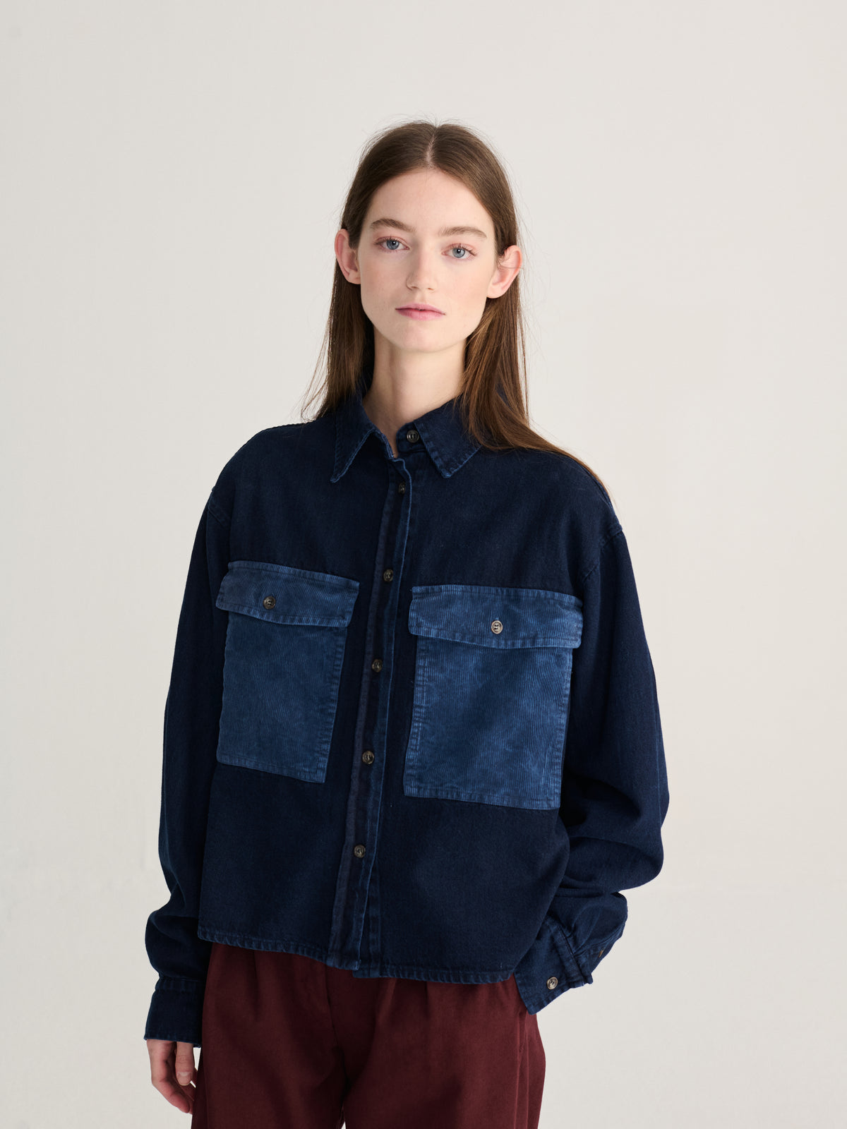 Big corduroy pockets light denim shirt