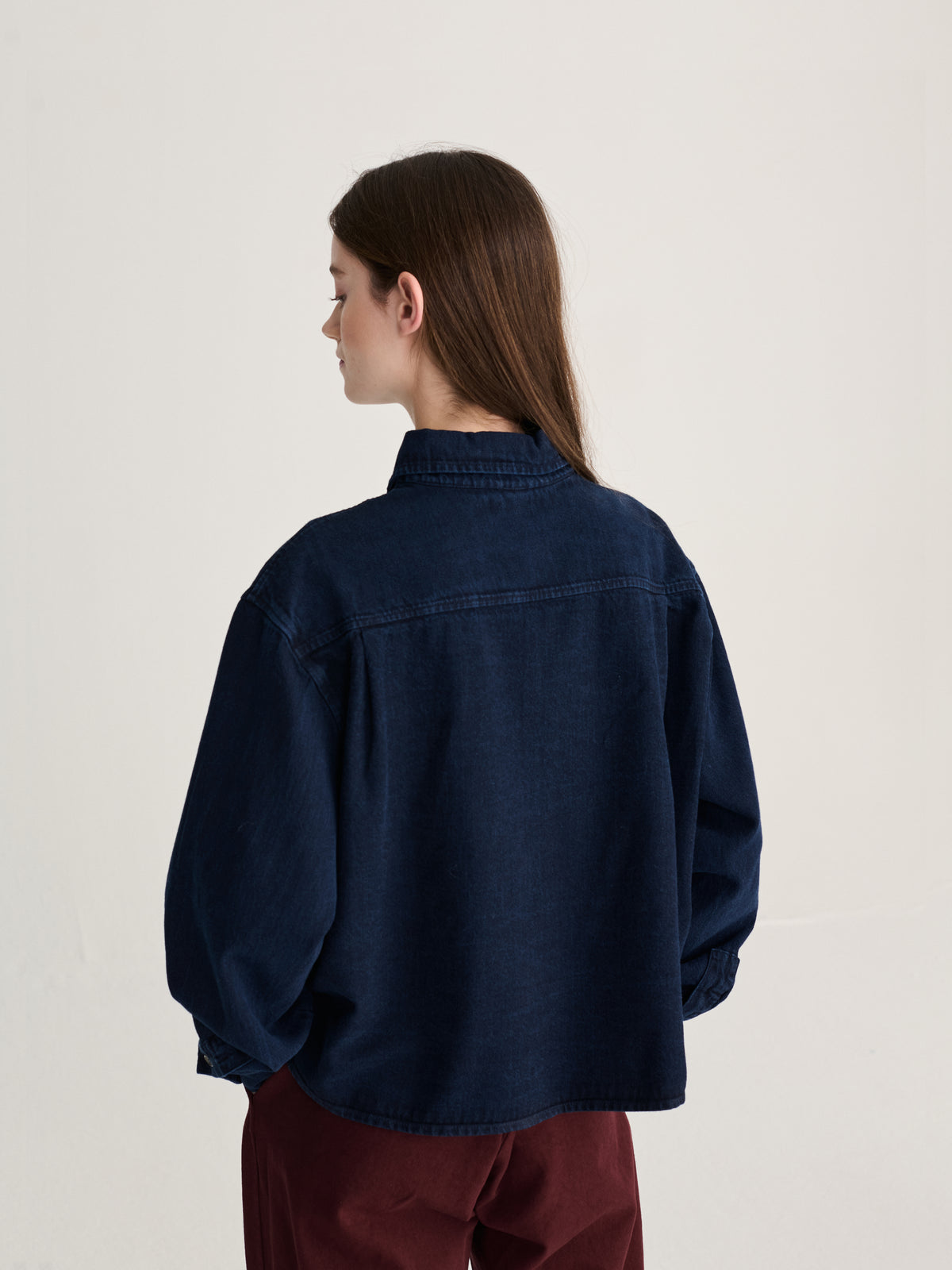 Big corduroy pockets light denim shirt