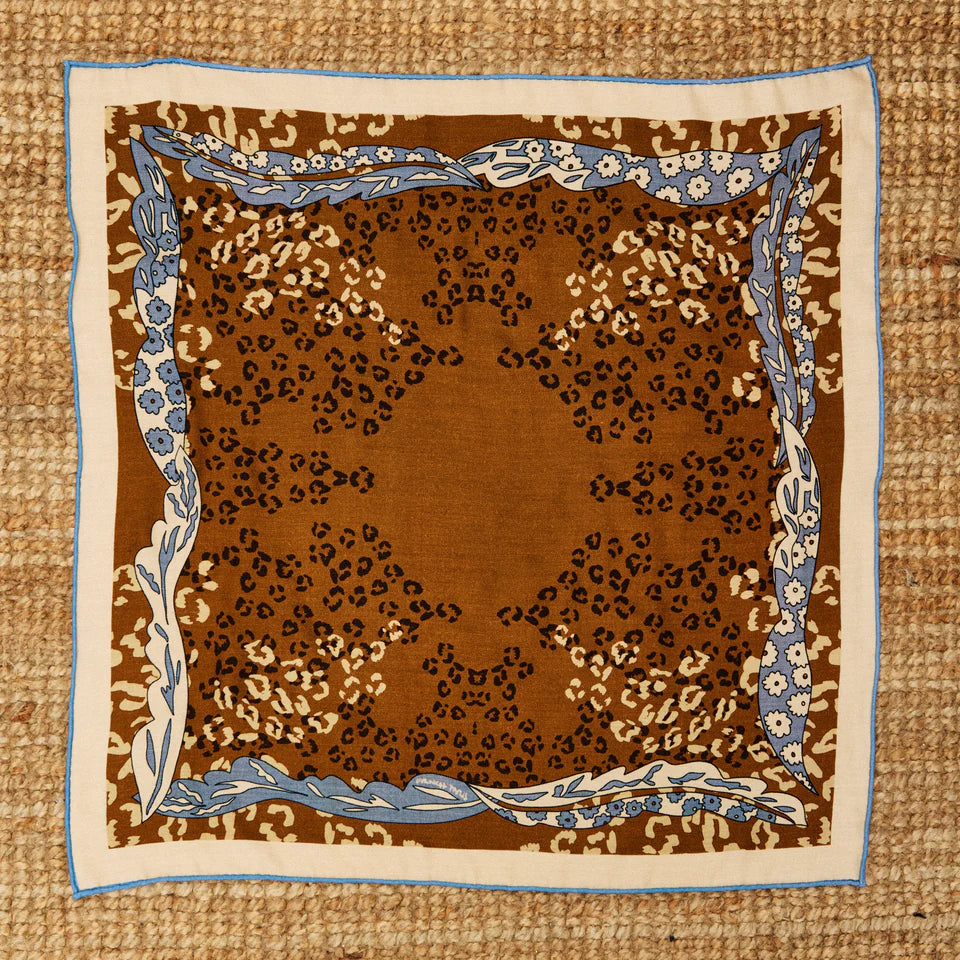 Leo ocre Front