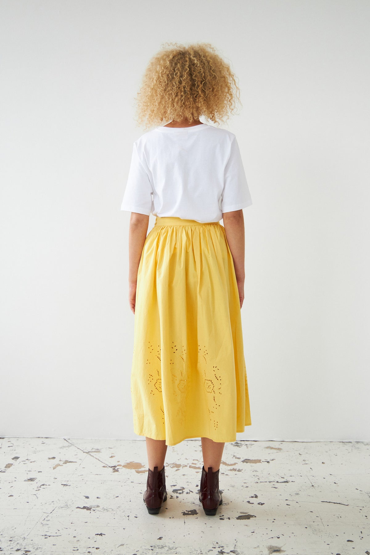 Second Female  Embroidery Anglaise midi skirt / women