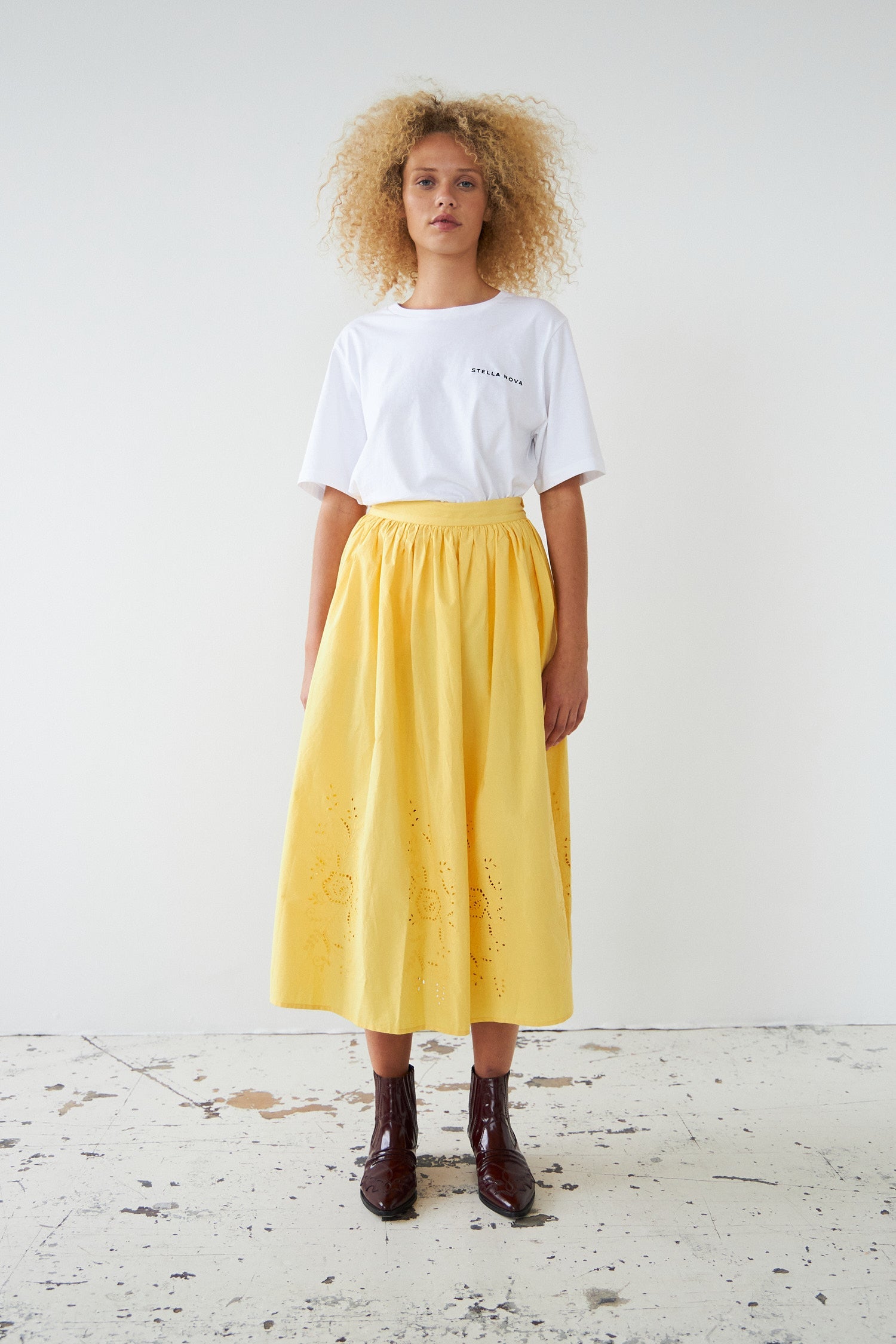 Second Female  Embroidery Anglaise midi skirt / women