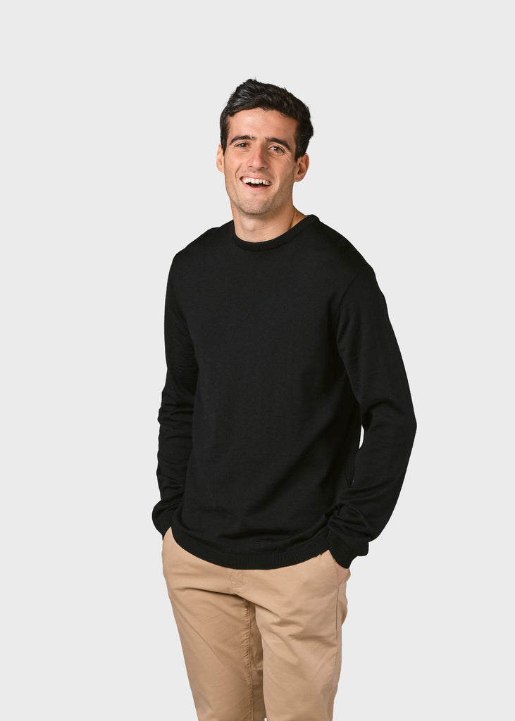 Mens basic merino knit sweater