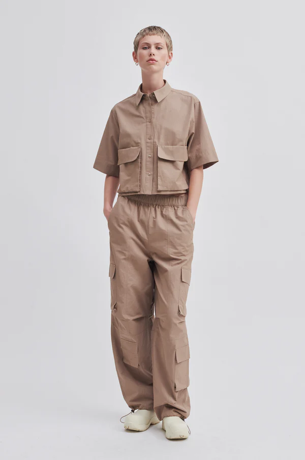 Second Female  NELINE trousers / women