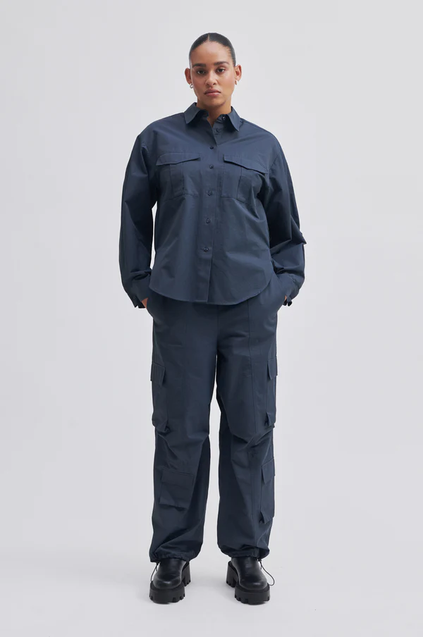 Second Female  NELINE trousers / women