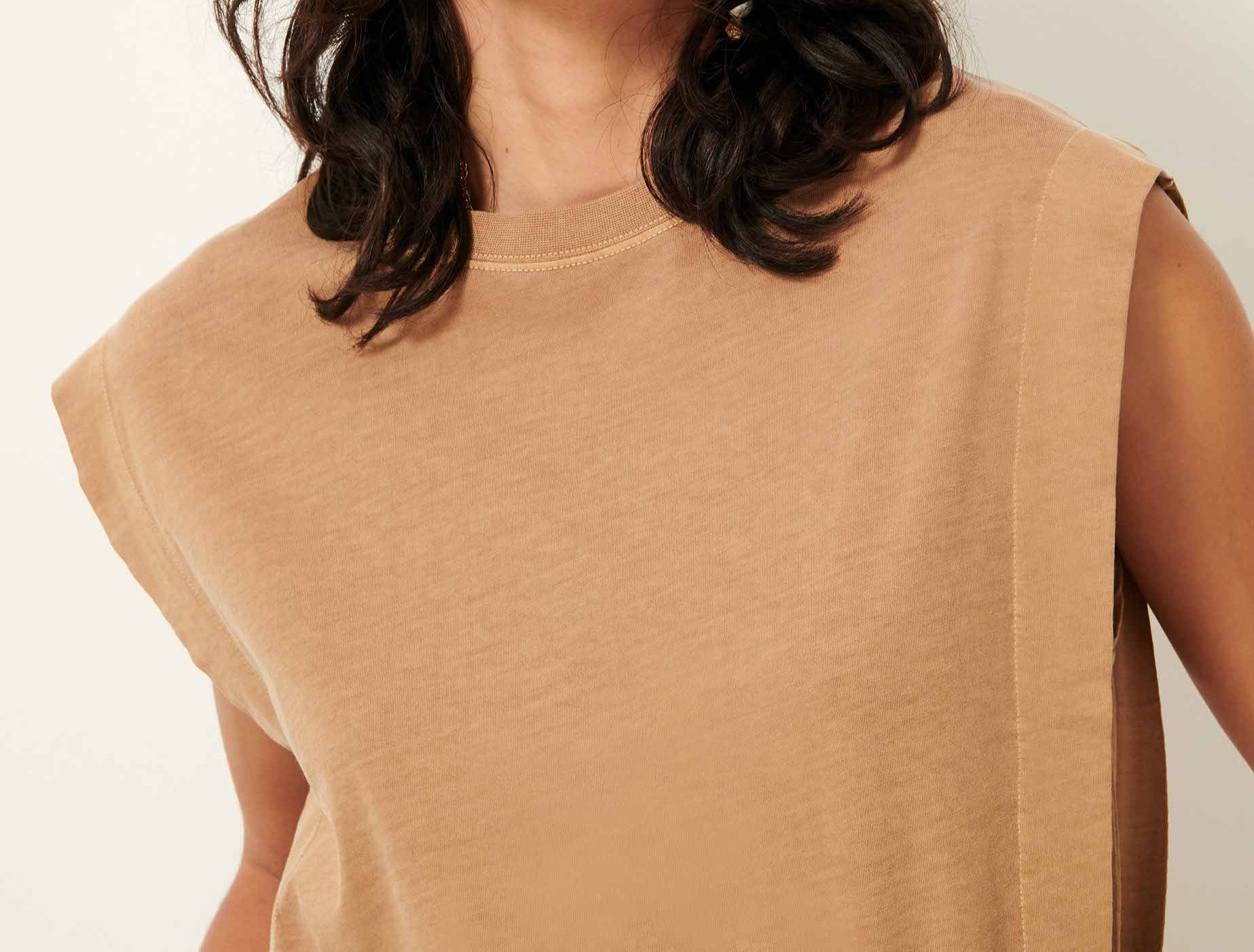 ORLANDO pleated sleeveless T-shirt