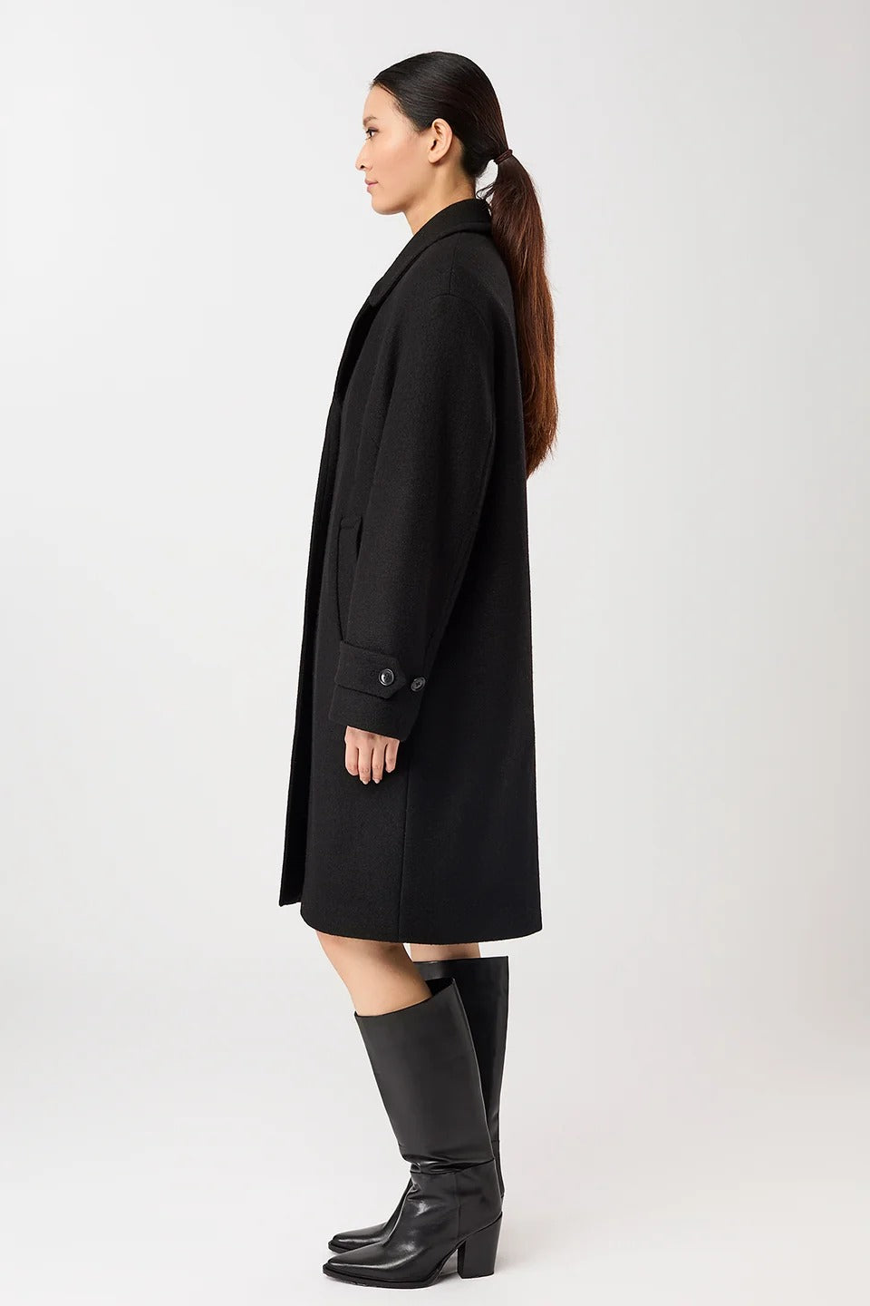 Short coat with lapels
