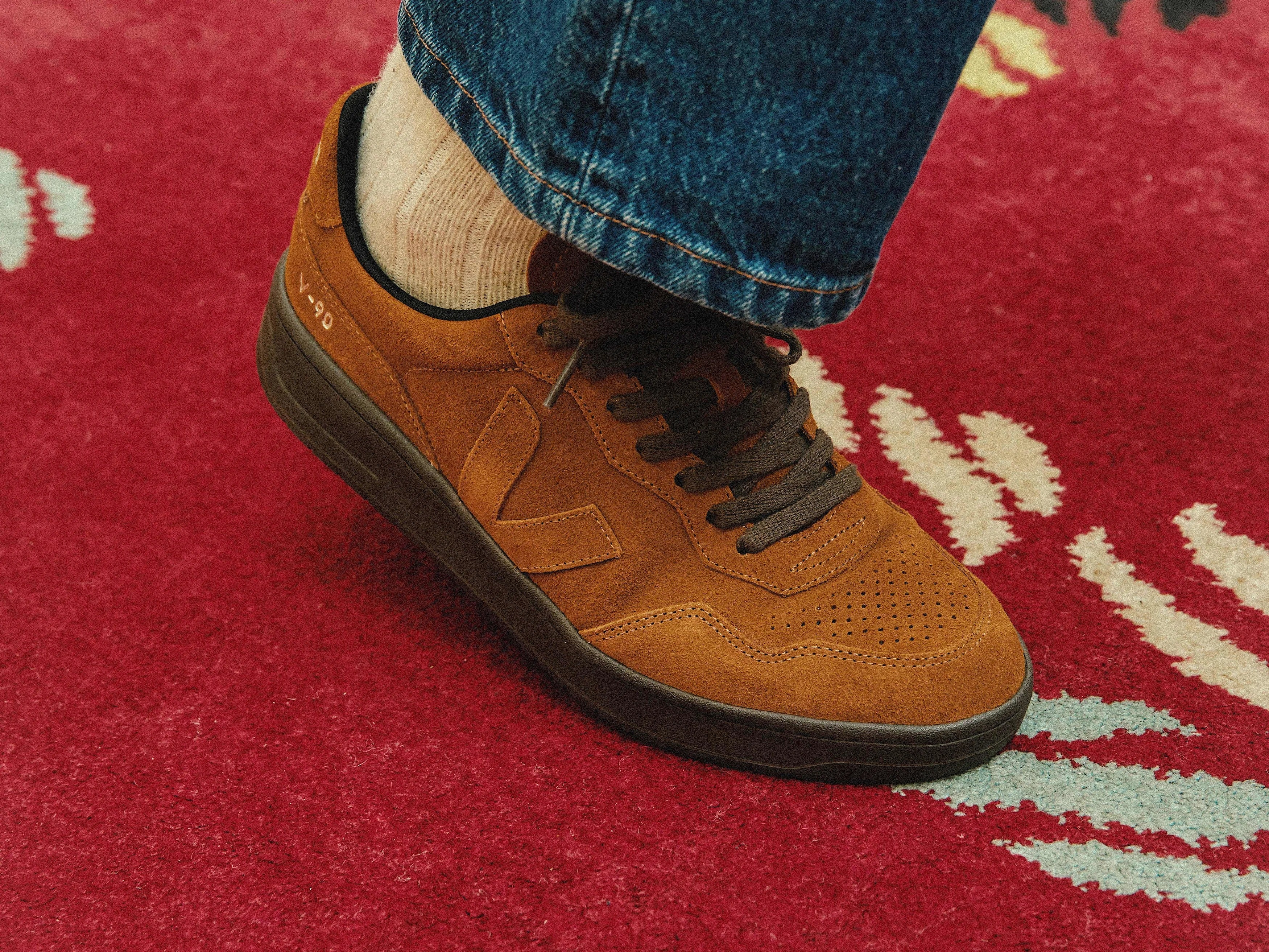 V-90 suede womens shoe