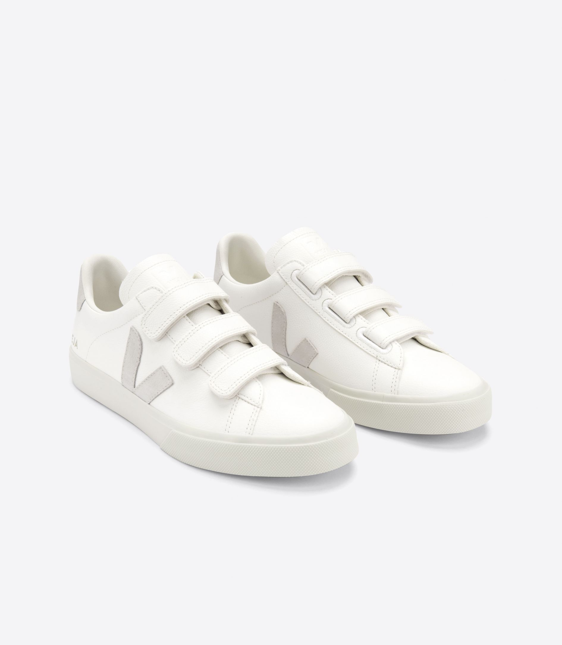 Veja  RECIFE Chromefree Leather / women