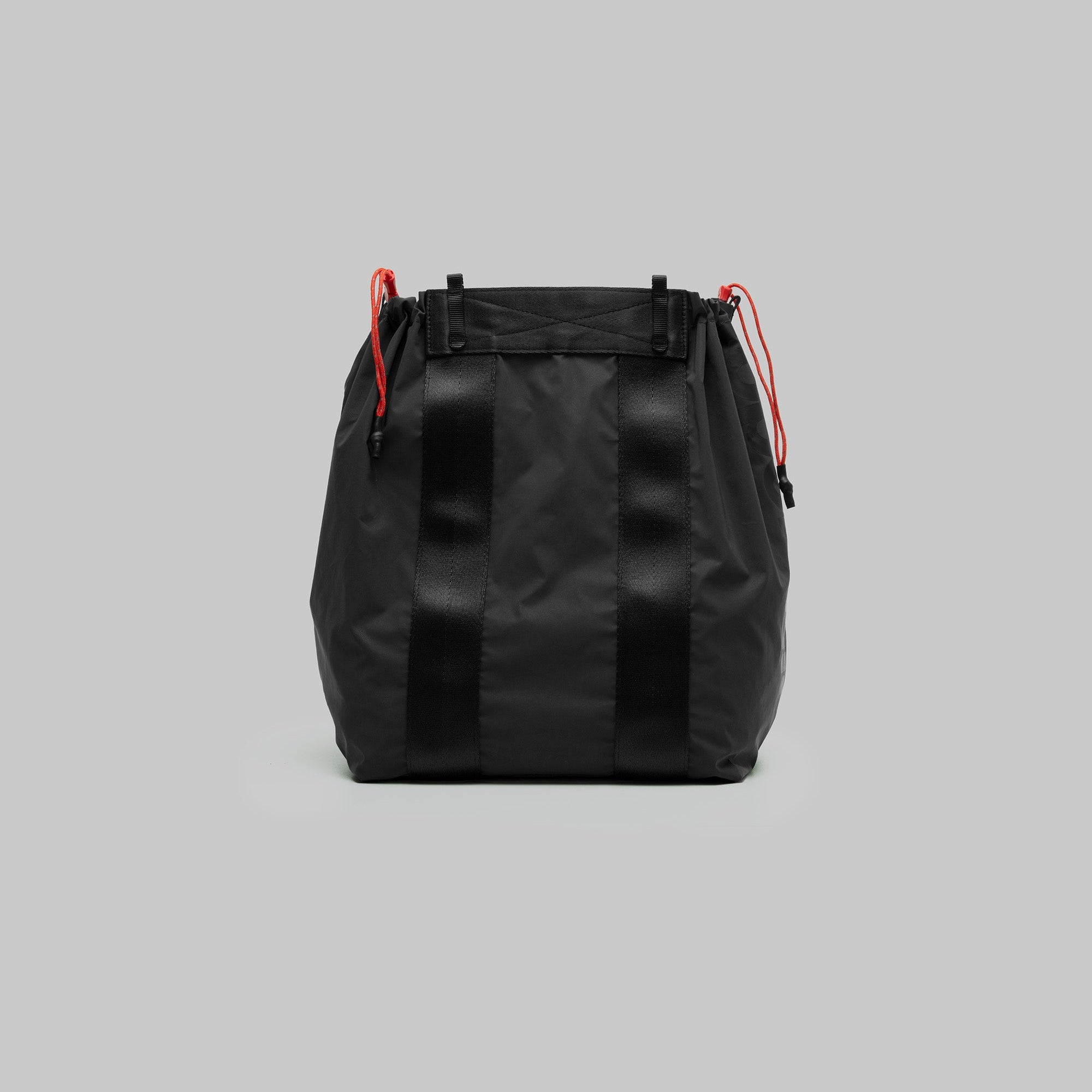Summit Tote Medium