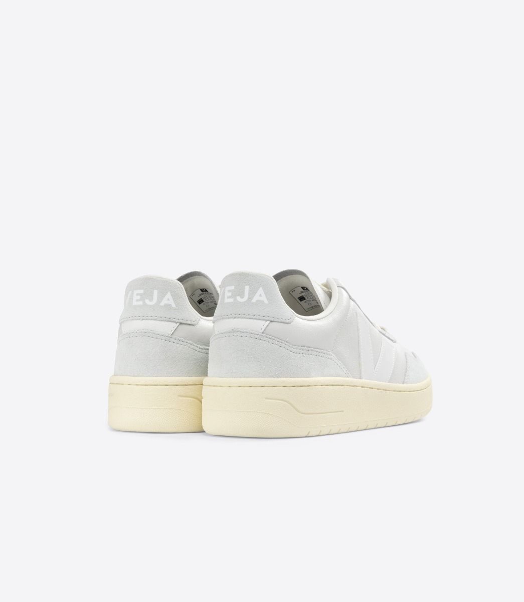 VEJA  V-90 leather shoe / women