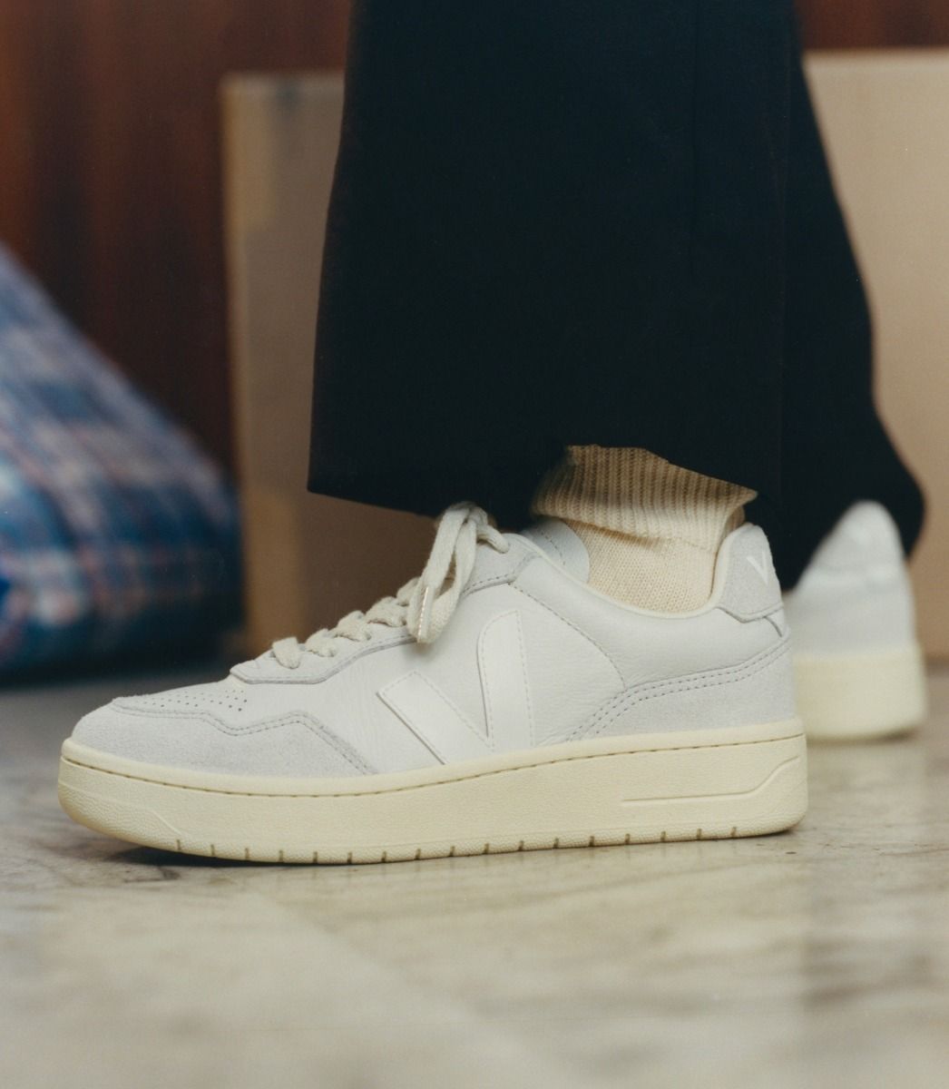 V-90 leather womens shoe