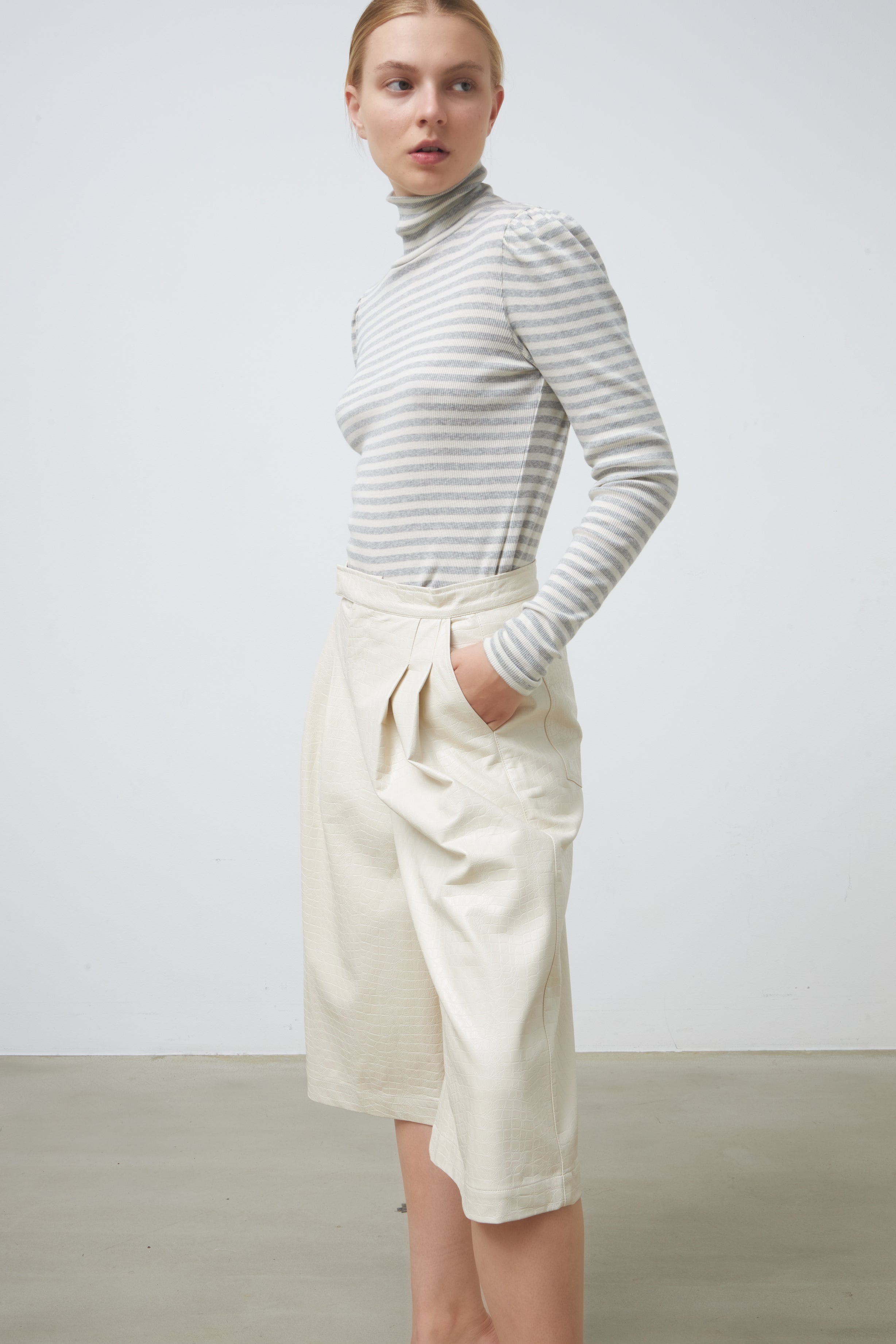 Stella Nova  HARPA pants / women