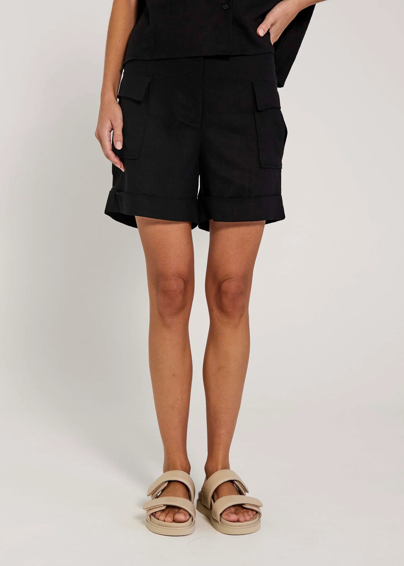 Norr  ESI pocket shorts / women