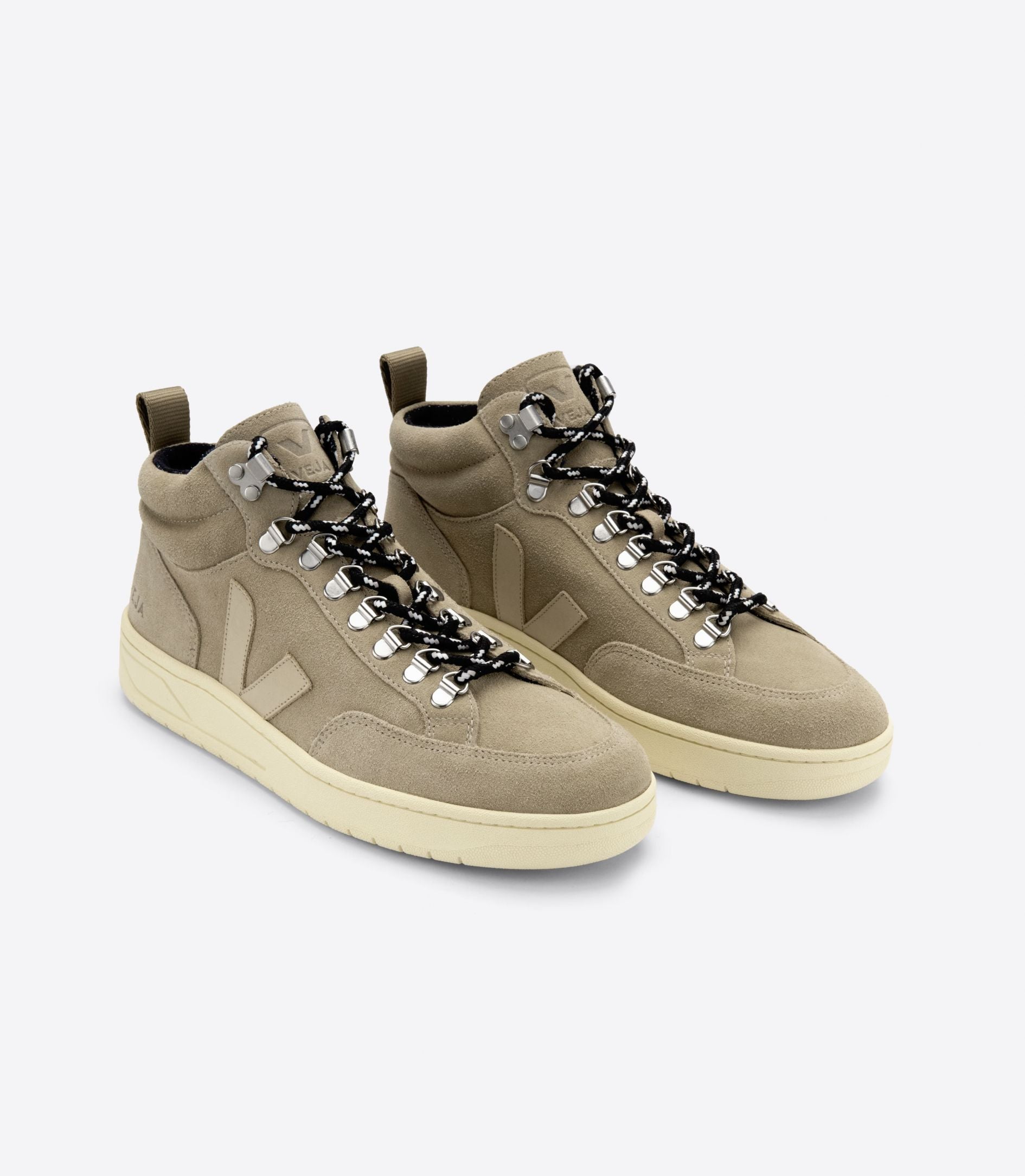 Veja  RORAIMA SUEDE / men