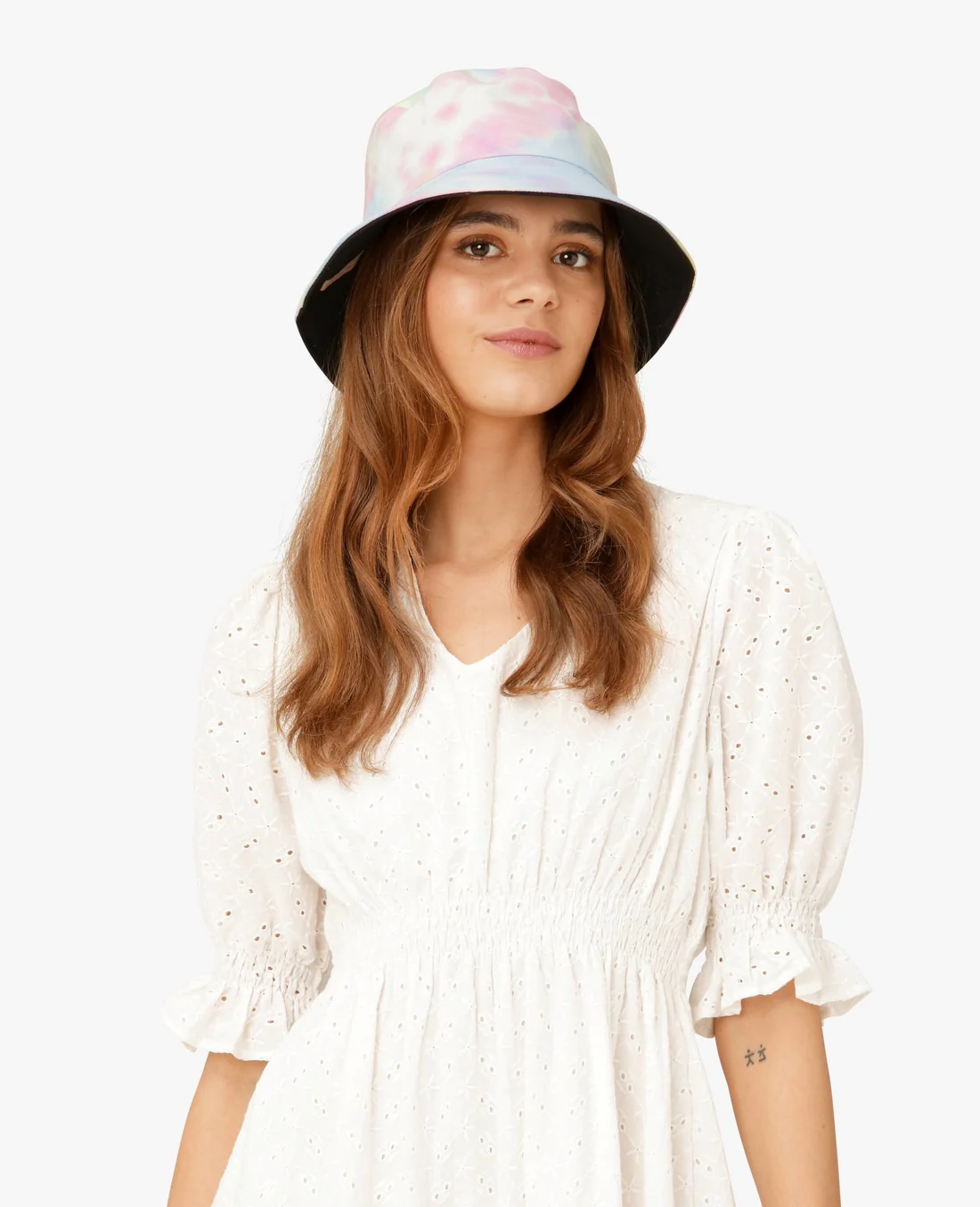 Unmade Copenhagen  SHANIE reversible bucket hat / women