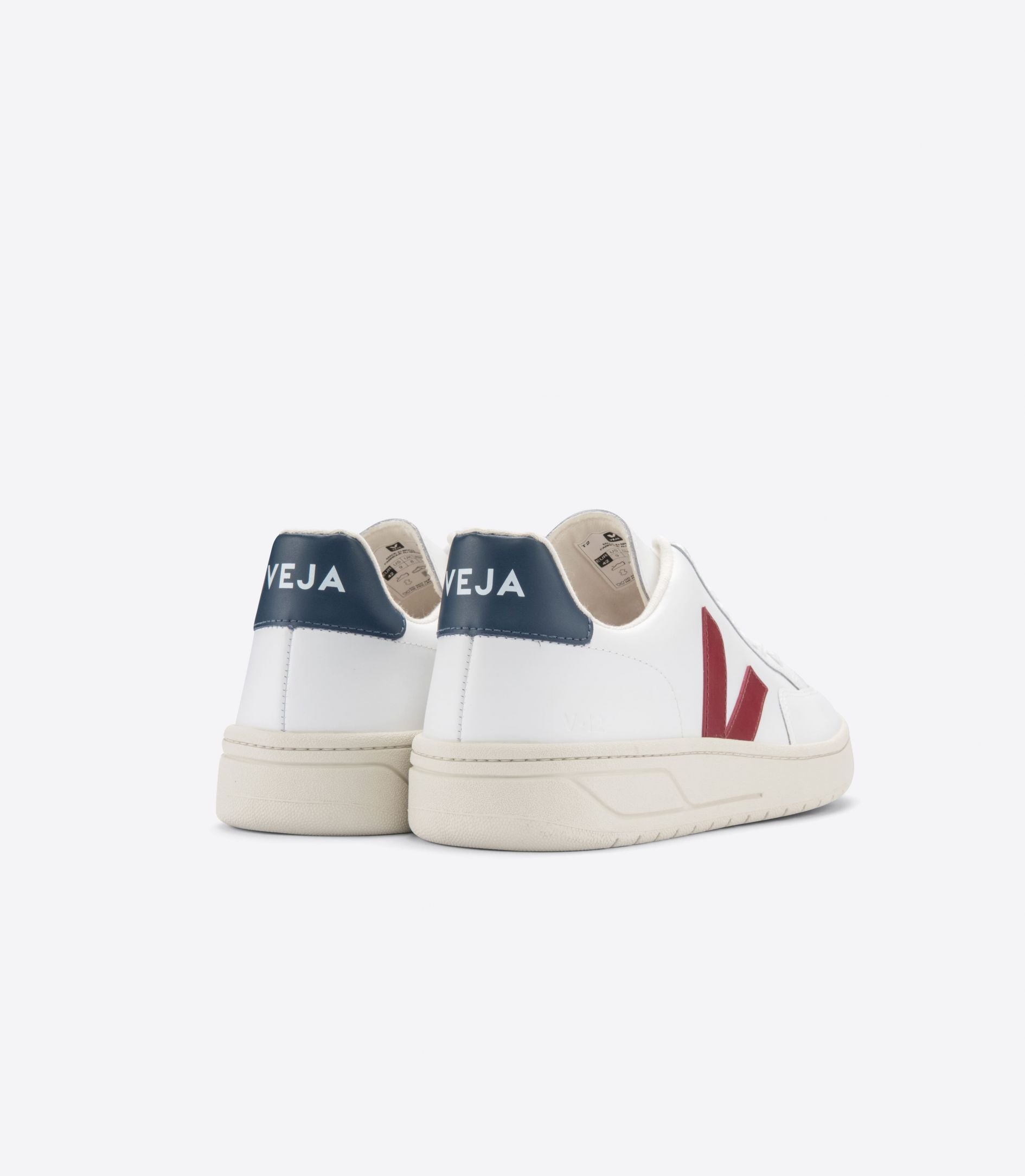 Veja  V-12  Leather / men